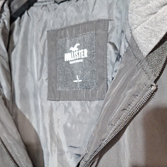 Hollister Black Men's Jacket with Gray Hood - Picture 2 of 4